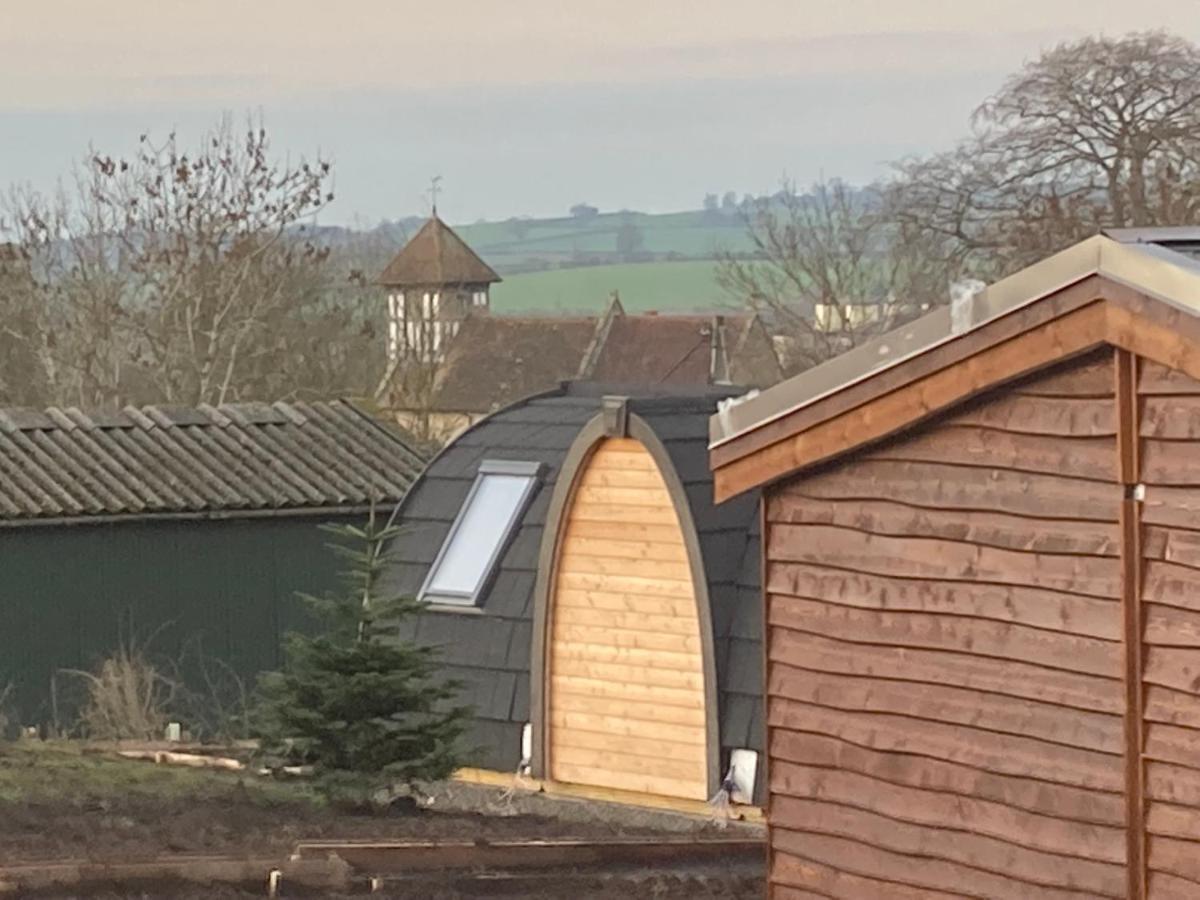 Hedgehog Glamping Pod School House Farm Hotel Leighton  Luaran gambar